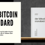 Das Bild zeigt das Buch "Der Bitcoin Standard" wie es auf einem Bücherregal steht